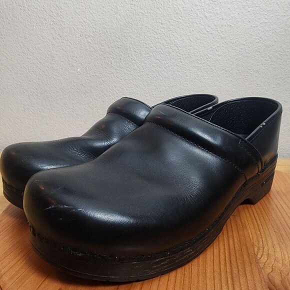 Dansko Professional Shoes Mens Size 12.5 Black Leather Slip On Comfort Clogs